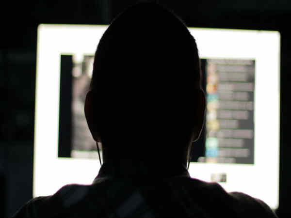 Dark Web में होता है आपकी निजी जानकारियों का सौदा, ऐसे लगती है कीमत Dark Web में होता है आपकी निजी जानकारियों का सौदा, ऐसे लगती है कीमत