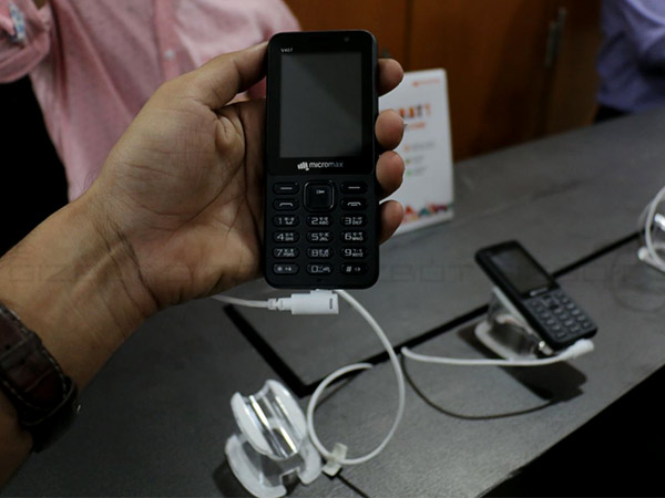 लॉन्च हुआ 4G इनेबल भारत 1, कीमत 2,200 रुपए लॉन्च हुआ 4G इनेबल भारत 1, कीमत 2,200 रुपए