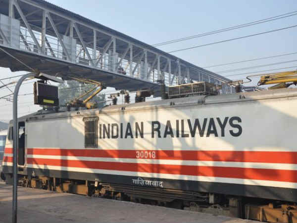 खुशखबरी : रेलवे ला रहा है नई वेबसाइट और ऐप, मिनटों में बुक होंगे टिकट खुशखबरी : रेलवे ला रहा है नई वेबसाइट और ऐप, मिनटों में बुक होंगे टिकट