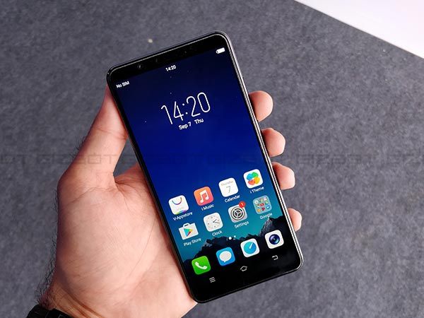 Vivo V7+ Vivo V7+