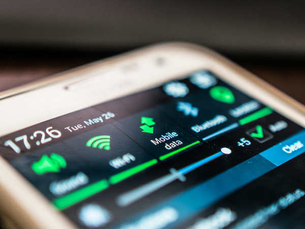 Mobile Data Saving: बेस्ट टिप्स और आसान ट्रिक्स Mobile Data Saving: बेस्ट टिप्स और आसान ट्रिक्स