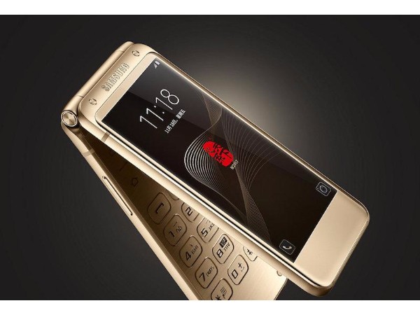 Samsung के सबसे यूनिक स्मार्टफोन की लाइव तस्वीरें लीक Samsung के सबसे यूनिक स्मार्टफोन की लाइव तस्वीरें लीक