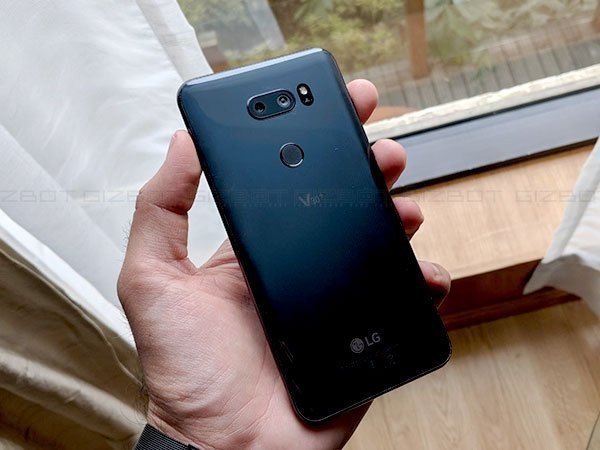 LG V30+ भारत में लॉन्च, शानदार ऑफर्स के साथ 18 दिसंबर को होगी पहली सेल LG V30+ भारत में लॉन्च, शानदार ऑफर्स के साथ 18 दिसंबर को होगी पहली सेल