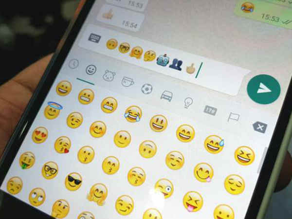 फंस गया WhatsApp, भारत में नहीं चलेगा ये सब! फंस गया WhatsApp, भारत में नहीं चलेगा ये सब!