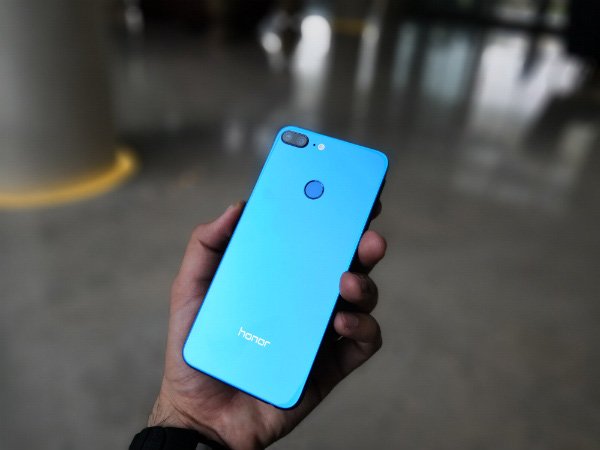 Honor 9 Lite का कैमरा है सबसे खास, जानें इसके फीचर्स Honor 9 Lite का कैमरा है सबसे खास, जानें इसके फीचर्स
