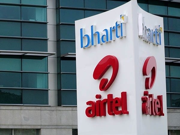 Airtel ला रहा है सबसे धांसू प्लान, सालभर रिचार्ज से मिलेगी छुट्टी Airtel ला रहा है सबसे धांसू प्लान, सालभर रिचार्ज से मिलेगी छुट्टी