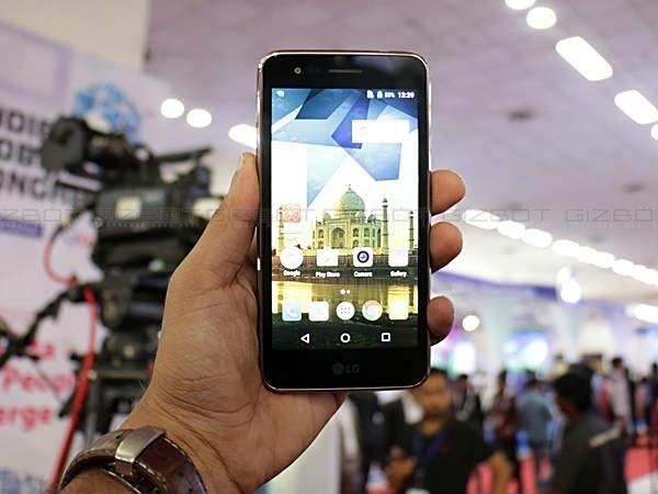 8MP कैमरे वाला LG स्मार्टफोन हुआ सस्ता, 6990 रुपए में उपलब्ध 8MP कैमरे वाला LG स्मार्टफोन हुआ सस्ता, 6990 रुपए में उपलब्ध