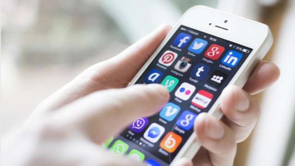 7. रिपोर्ट करें 