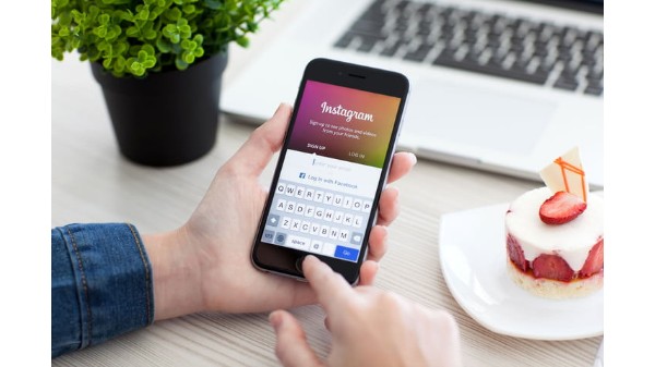 अब फेसबुक पर शेयर होगी इंस्टाग्राम स्टोरी