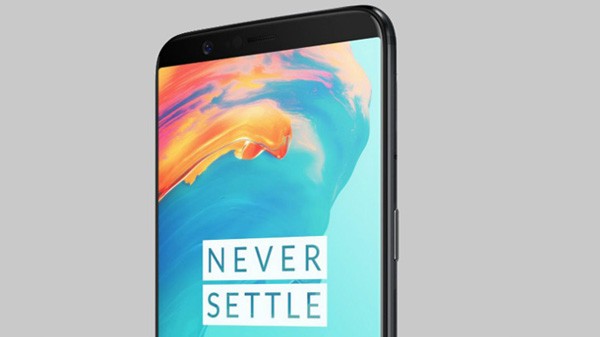 फेस अनलॉक फीचर- 