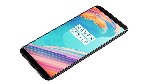 वनप्लस 5 और वनप्लस 5 टी भी रहे खास-