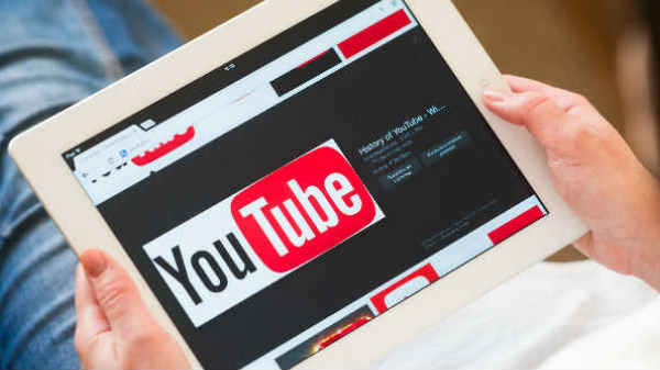 काम के साथ ऐसे देखें अपनी पसंदीदा यू-ट्यूब वीडियो बैकग्राउंड में