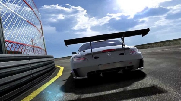 4. जीटी रेसिंग 2: द रियल कार एक्सपीरियंस