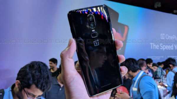 सर्विस सेंटर में अनोखी सुविधाएं