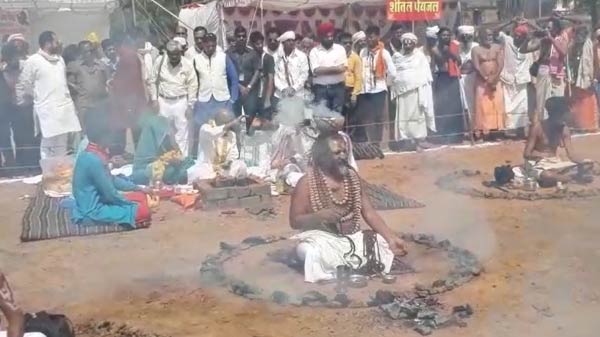 कंप्यूटर बाबा की राजनीति कंप्यूटर बाबा की राजनीति