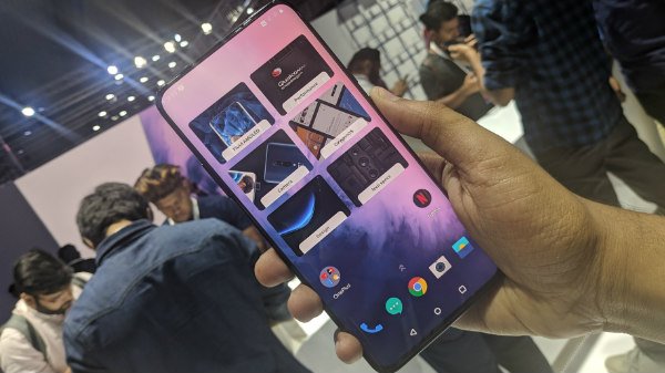 OnePlus 7 Pro हुआ लॉन्च, पॉप-अप सेल्फी कैमरा समेत बहुत सारे खास फीचर्स से लैस