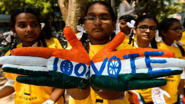 क्या हम अगली लोकसभा चुनाव में घर बैठे ऑनलाइन वोटिंग कर पाएंगे...?