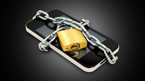 फोन को लॉक जरूर करें