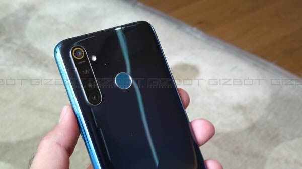 Realme 5 Pro का नया क्रिस्टल डिजाइन