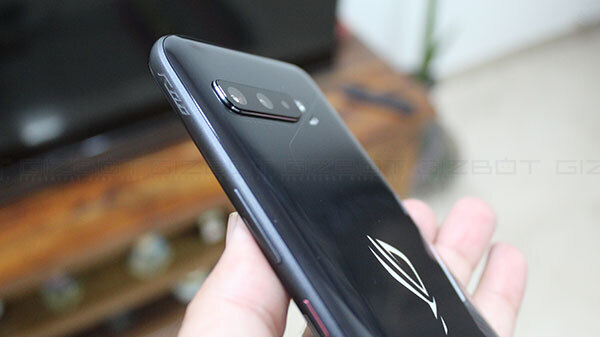 इस फोन की कीमत और वेरिएंट