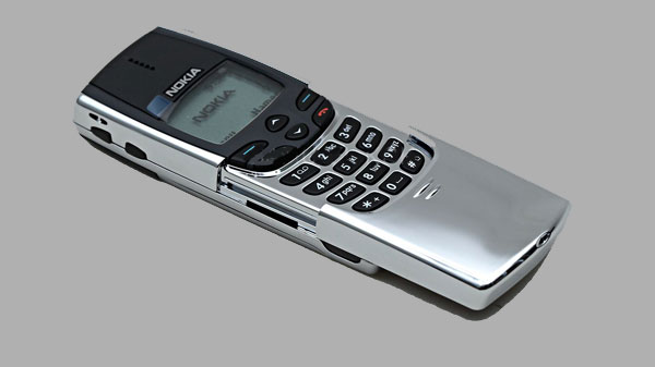 साल 1998 में आया 8810