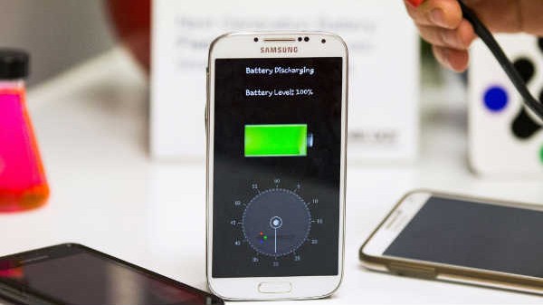 4. बैकग्राउंड में चलने वाले ऐप्स को क्लियर करें