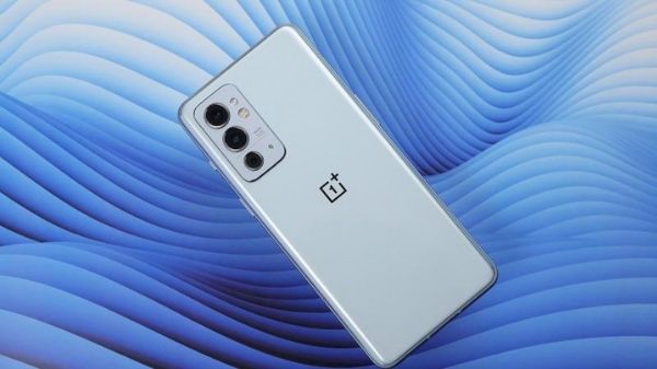 OnePlus 9RT इस दिन होगा भारत में लॉन्च, मिलेंगे ये धांसू फीचर्स OnePlus 9RT इस दिन होगा भारत में लॉन्च, मिलेंगे ये धांसू फीचर्स