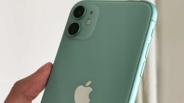 iPhone यूजर्स के लिए झटका, Apple बंद करने जा रहा है यह आईफोन सीरीज iPhone यूजर्स के लिए झटका, Apple बंद करने जा रहा है यह आईफोन सीरीज