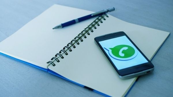 WhatsApp Trick: क्या व्हाट्सएप के इस फीचर से आप भी हैं परेशान, ऐसे पाएं छुटकारा WhatsApp Trick: क्या व्हाट्सएप के इस फीचर से आप भी हैं परेशान, ऐसे पाएं छुटकारा