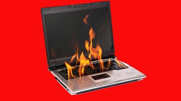 Laptop Tips: यदि आपका भी लैपटॉप हो जाता है जल्दी गर्म, तो इन टिप्स को करें फॉलो Laptop Tips: यदि आपका भी लैपटॉप हो जाता है जल्दी गर्म, तो इन टिप्स को करें फॉलो