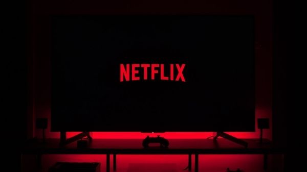 अब Netflix पर भी दिखेंगे विज्ञापन, और पासवर्ड शेयर करने वालों को देने होंगे एक्स्ट्रा पैसे अब Netflix पर भी दिखेंगे विज्ञापन, और पासवर्ड शेयर करने वालों को देने होंगे एक्स्ट्रा पैसे