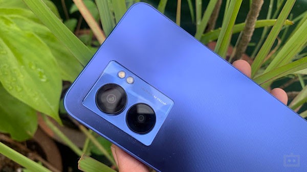 Realme Narzo 50 5G रिव्यु: पॉवरफुल बैटरी के साथ बजट में है दमदार Realme Narzo 50 5G रिव्यु: पॉवरफुल बैटरी के साथ बजट में है दमदार