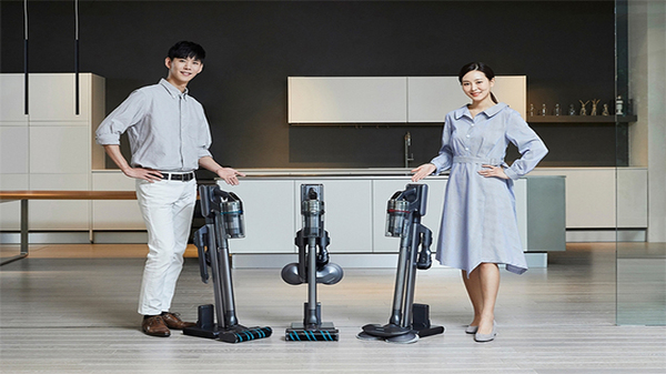 Dyson को टक्कर देने के लिए Samsung ने भारत में लॉन्च किया पहला प्रीमियम कॉर्डलेस वैक्यूम क्लीनर Dyson को टक्कर देने के लिए Samsung ने भारत में लॉन्च किया पहला प्रीमियम कॉर्डलेस वैक्यूम क्लीनर