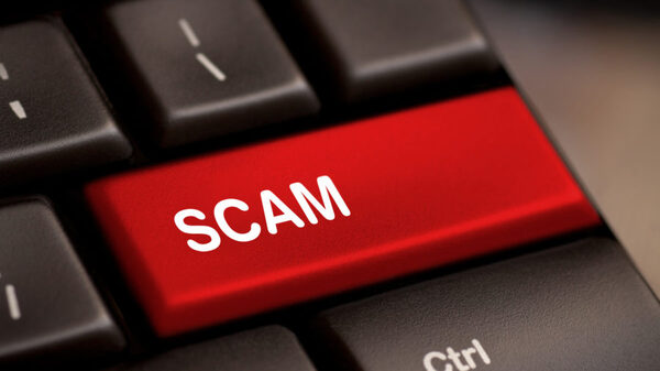 PAN Card Scams: हैकर्स कर रहें है पैन कार्ड का दुरुपयोग, ऐसे घोटालों से कैसे रहें सुरक्षित PAN Card Scams: हैकर्स कर रहें है पैन कार्ड का दुरुपयोग, ऐसे घोटालों से कैसे रहें सुरक्षित