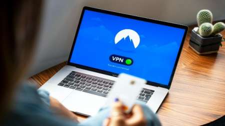 सॉफ्टवेयर VPN vs हार्डवेयर VPN सॉफ्टवेयर VPN vs हार्डवेयर VPN