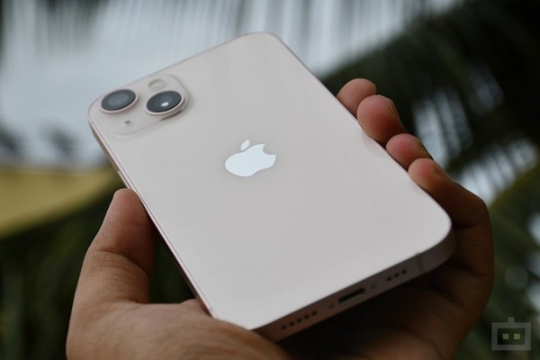 iPhone 13 iPhone 13