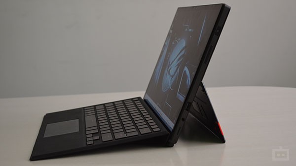 Asus ROG Flow Z13 (222) Review: कीबोर्ड, ट्रैकपैड और ऑडियो Asus ROG Flow Z13 (222) Review: कीबोर्ड, ट्रैकपैड और ऑडियो