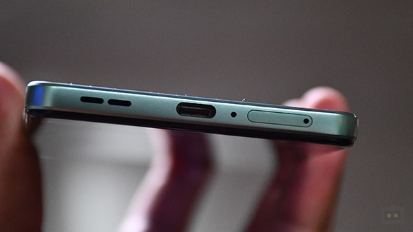 Poco F4 5G Review : कनेक्टिविटी और कीमत Poco F4 5G Review : कनेक्टिविटी और कीमत