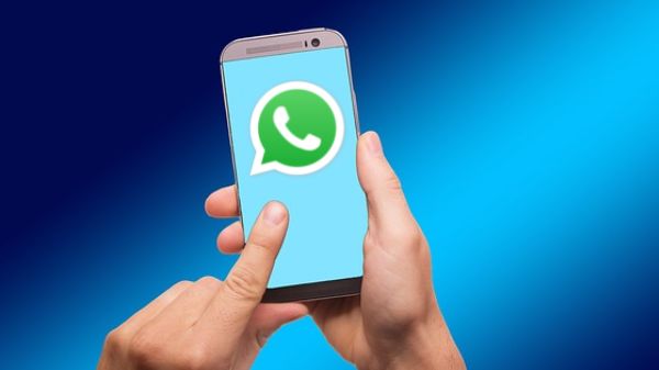 WhatsApp ला रहा है नया फीचर, वीडियो कॉल के दौरान दिखेगा आपका अवतार WhatsApp ला रहा है नया फीचर, वीडियो कॉल के दौरान दिखेगा आपका अवतार