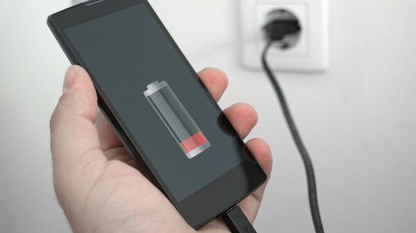 अपने Android फोन की बैटरी लाइफ इम्प्रूव करने के लिए अपनाएं ये टिप्स अपने Android फोन की बैटरी लाइफ इम्प्रूव करने के लिए अपनाएं ये टिप्स