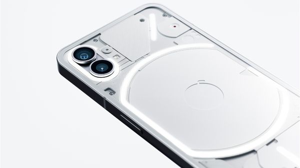 बिना चार्जर के साथ लॉन्च होगा Nothing Phone (1), डिटेल्स हुई लीक!