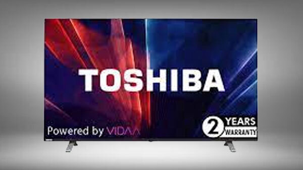 3) Toshiba 50-इंच  Vidaa OS Series 4K Ultra HD Smart LED TV, कीमत - 34,990 रूपये 