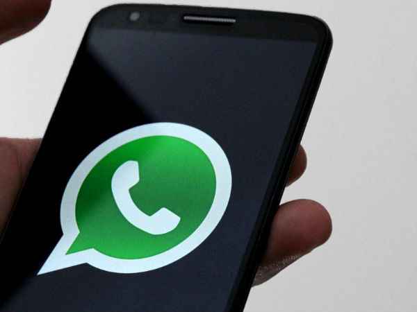 Whatsapp Chatting: व्हाट्सएप पर कोई और तो नहीं पढ़ रहा आपका Message Whatsapp Chatting: व्हाट्सएप पर कोई और तो नहीं पढ़ रहा आपका Message