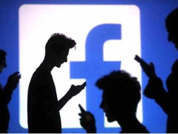 Facebook Tips : मिनटों में कैसे बदलें अपना Facebook Name Facebook Tips : मिनटों में कैसे बदलें अपना Facebook Name