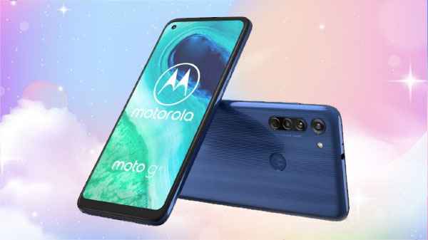 Motorola ला रहा सबसे हल्का Smartphone, डिजाइन और फीचर्स भी जबरदस्त Motorola ला रहा सबसे हल्का Smartphone, डिजाइन और फीचर्स भी जबरदस्त