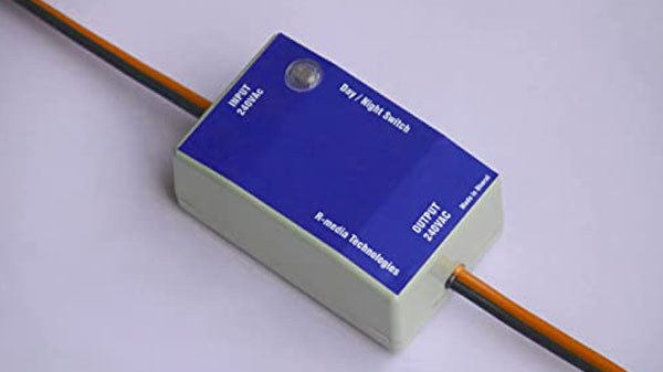 R-Media LDR Sensor Switch , कीमत: 299 रु R-Media LDR Sensor Switch , कीमत: 299 रु