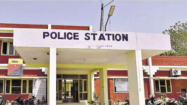 1- पुलिस की मदद लें 1- पुलिस की मदद लें