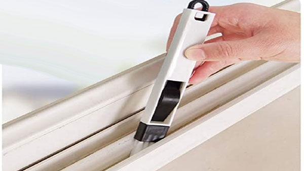 3- Goodrich Plastic Corner and Edge Dust Cleaning Brush: 33 रूपये 3- Goodrich Plastic Corner and Edge Dust Cleaning Brush: 33 रूपये