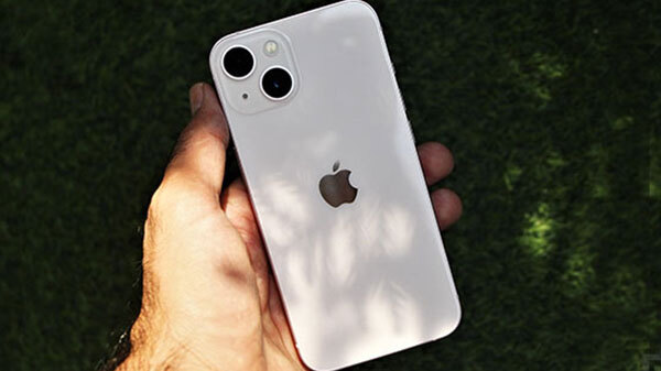 iPhone 13 पर मिलने वाली है 20,000 रुपये की छूट iPhone 13 पर मिलने वाली है 20,000 रुपये की छूट