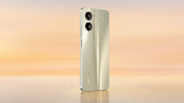 Realme ने भारत ने पेश किया अपना नया फोन बैटरी हिट और जेब में फिट! Realme ने भारत ने पेश किया अपना नया फोन बैटरी हिट और जेब में फिट!